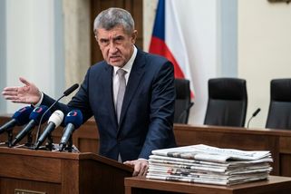 Falešné Polsko, skutečný problém. Babiš se pustil do tajných služeb